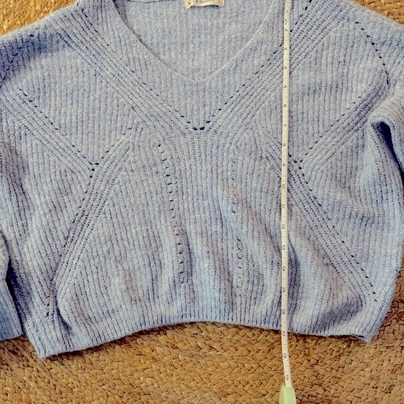 Cropped Knitted Sweater - Picture 5 of 7